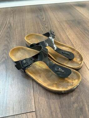 Birkenstock Gizeh Black Patent Birko-Flor Thong Sandals